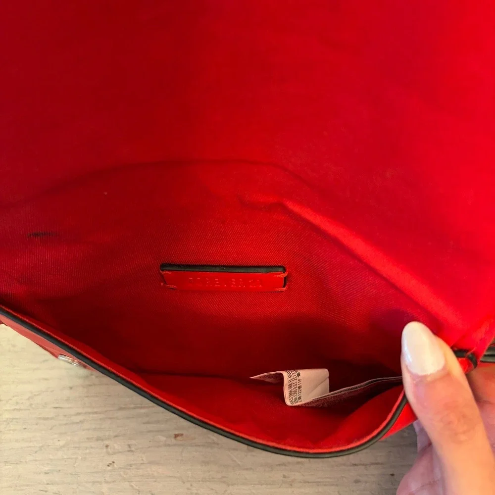 Forever 21 Red Faux Leather Waist Bag‎ Fanny Pack Purse Good Condition